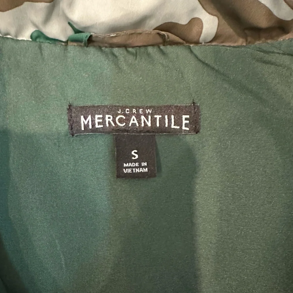 🖤 J. Crew Mercantile Women’s Excursion Quilted Green Camo Puffer Vest 🖤